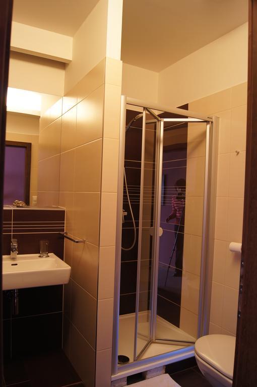 Pension Inspirace A Wellness Self Check-In Kolin Exterior photo